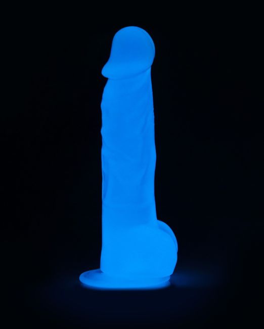 love-toy-glow-in-the-dark-dildo-op-voet-kopen