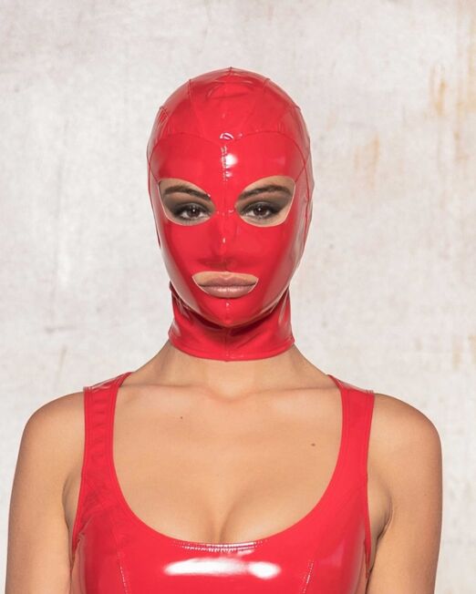 catanzaro-givre-cagoule-rood-vinyl-hoofdmasker-kopen